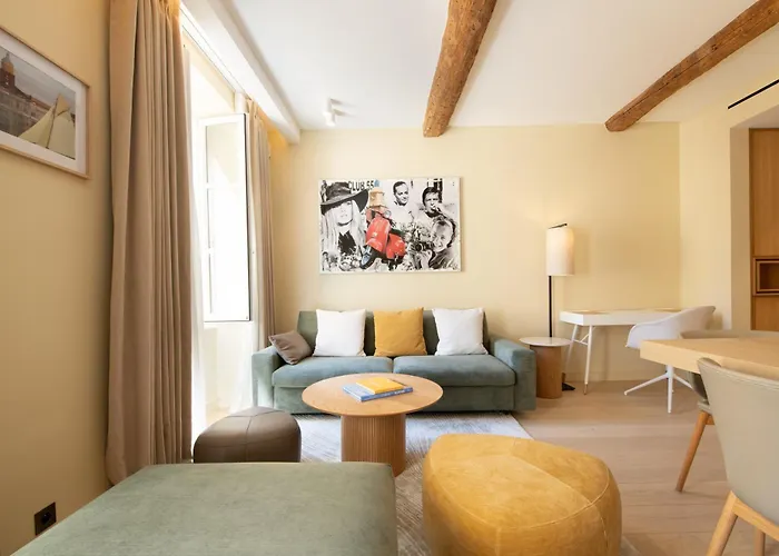 Pick A Flat's - Heart Of * Saint-Tropez