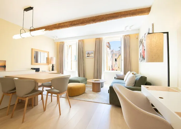 Pick A Flat's - Heart Of Saint-Tropez