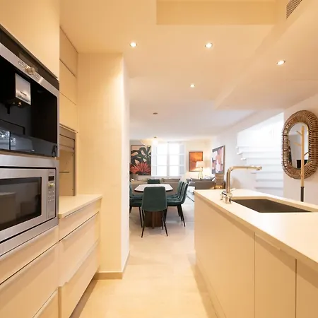 Pick A Flat's - Heart Of Saint-Tropez