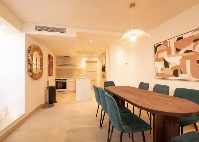 Pick A Flat's - Heart Of Apartment